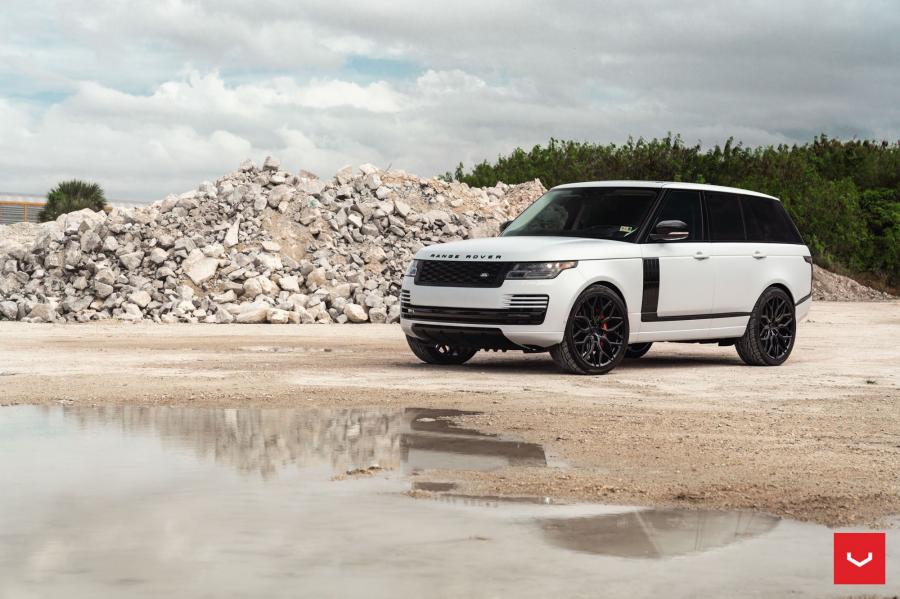  Land Rover Range Rover on Vossen Wheels (HF-2) 2018 года  (фото 1 из 12)